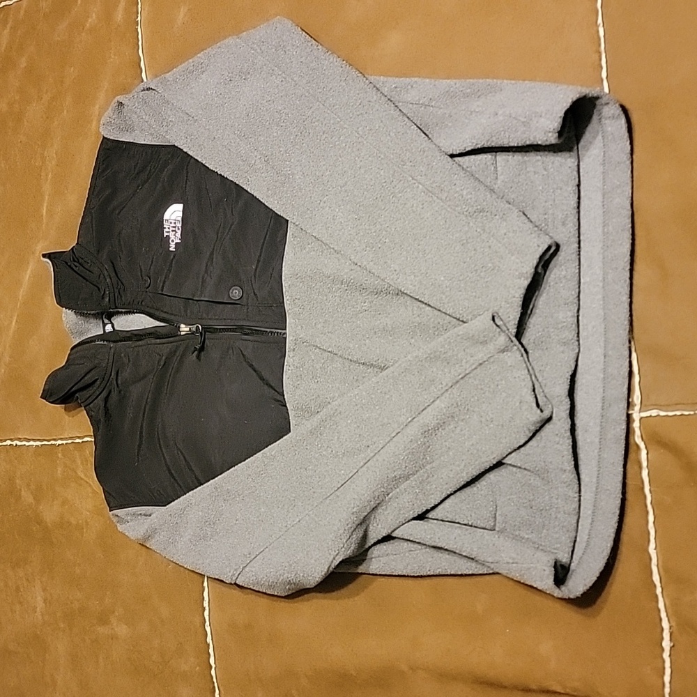Northface Pullover - image 1